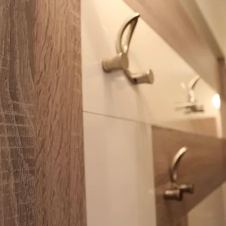 Apartment Апартамент Мир *