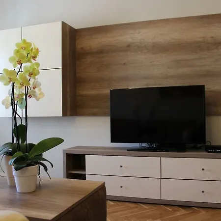 Апартамент Мир Apartment