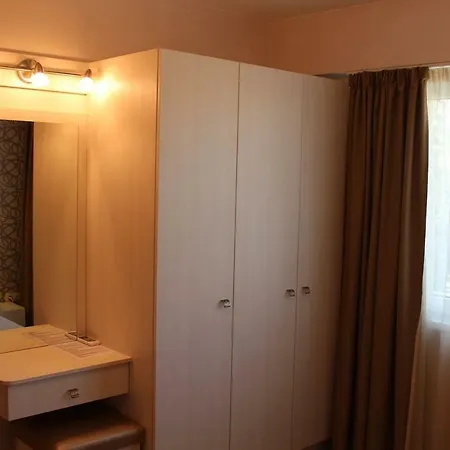 Апартамент Мир Apartment